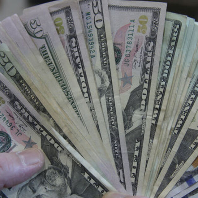Dolar /TL düşüşe geçti