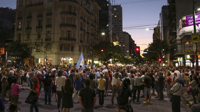 Doğal gaz ve elektriğe zam Arjantin'i sokağa döktü!