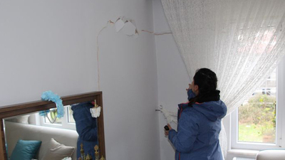 Korku ve endişe içindeler! Duvarlar çatladı! Binanın temeli ayrıldı!