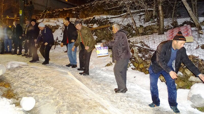 Dün akşam meydana geldi! Köylüler harekete geçti!