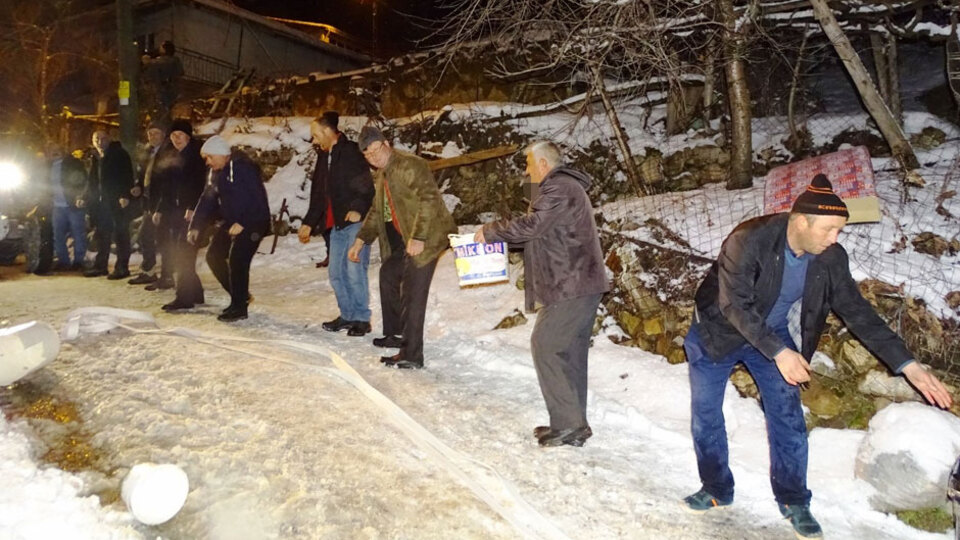 Dün akşam meydana geldi! Köylüler harekete geçti!