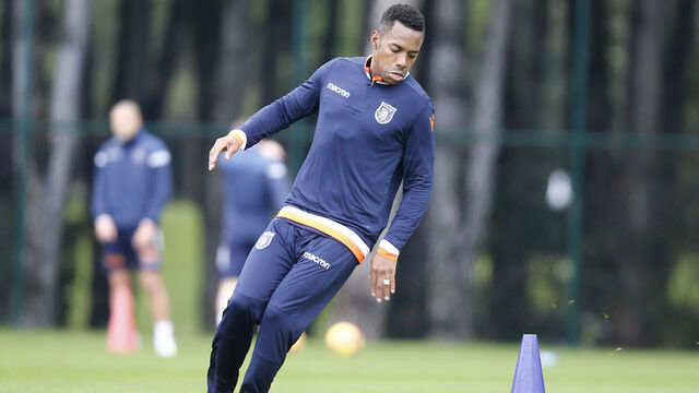 Robinho, Başakşehir'de ilk antrenmanına çıktı