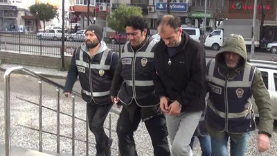 Tartıştığı eşini karnından ve göğsünden bıçaklayıp!