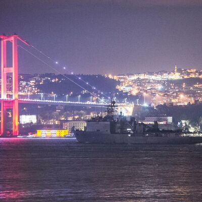 ABD savaş gemisi Karadeniz'de!