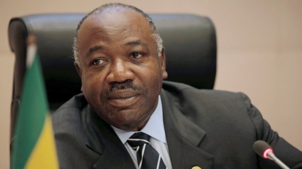 Gabon'da darbe girişimi: Hükümet darbenin engellendiğini söylüyor