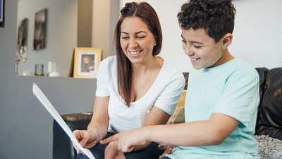 Karne alan çocuğa nasıl davranmalı?