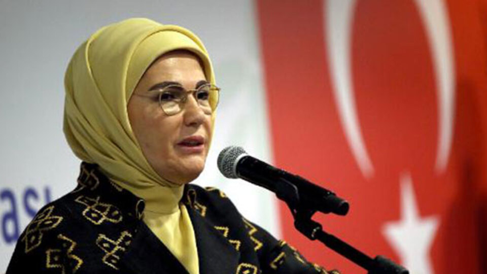 Emine Erdoğan'dan ücretli poşet açıklaması