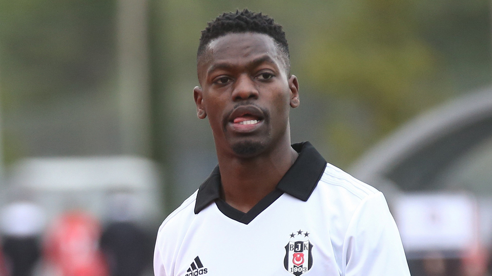 Yeni Kartal sahaya indi!