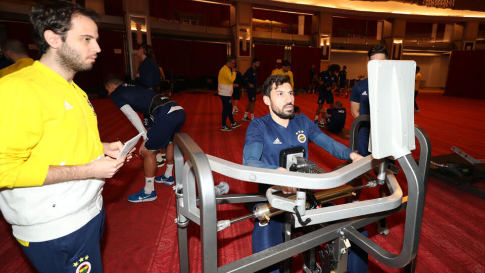 Fenerbahçe salonda çalıştı