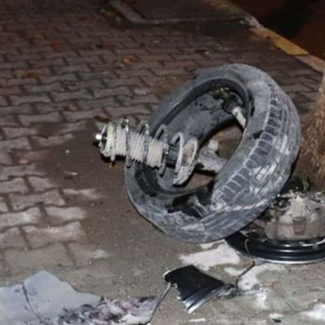 Otomobil, kamyonet ile çapıştı: 4 yaralı