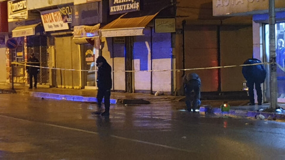 Çatışma ortasında kalan esnaf başından vuruldu