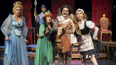 Kral ailesinden kral gibi seyircili gala