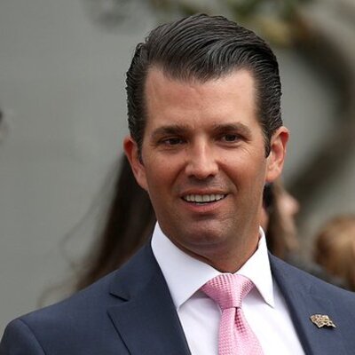 Trump'ın oğlundan skandal 'duvar' paylaşımı!