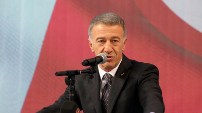 Ahmet Ağaoğlu, gelecekten umutlu