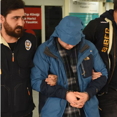 İzmir'de akılalmaz olay! Hastalarının görüntüsünü çekti iddiası!