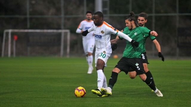 Alanyaspor rahat kazandı
