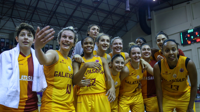 Galatasaray'dan 18 sayı fark!