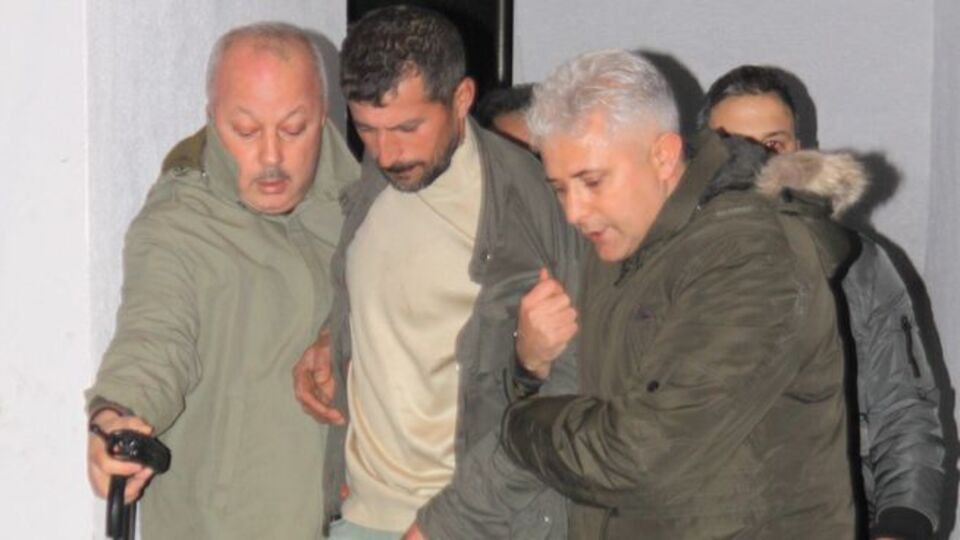 Kaymakama saygı intiharı önledi