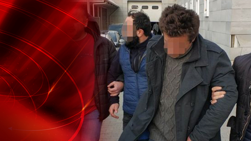 Kaza yaptığı aracını park etti, başına neler geldi!