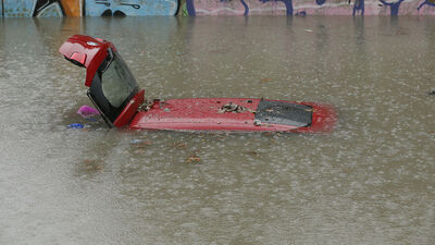 Burası İzmir! 1 aylık yağmur 3 günde yağınca...
