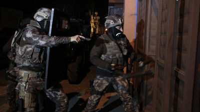 Adana'da HTŞ'ye şafak operasyonu: 13 gözaltı