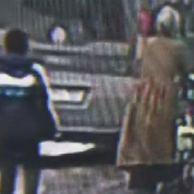Polis bu hırsızın peşinde! Bebek arabalı kadınları soyuyor!