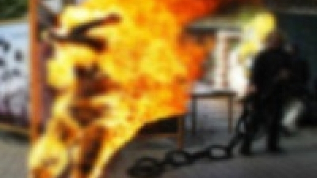 Ürdün'de Suriyeli kadın kendini yaktı