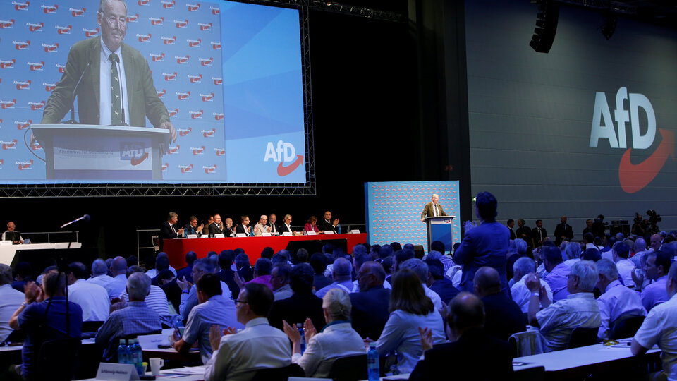 Alman aşırı sağcılarından 'Dexit' çağrısı!