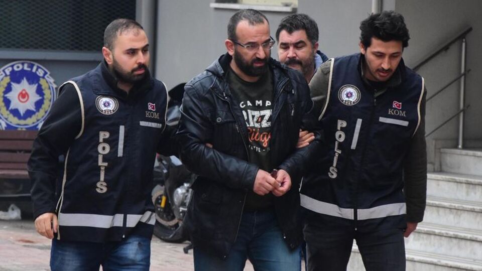 FETÖ'den gözaltına alınan çiğ köfte zinciri sahibi tutuklandı