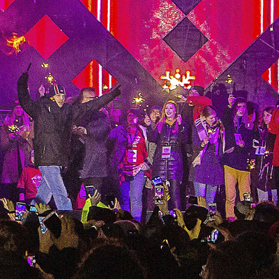 Polonya'da kürsüde bıçaklanan belediye başkanı hayatını kaybetti!