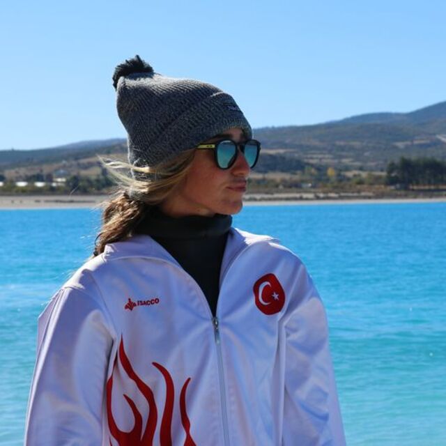 Dünya dalış rekortmeni Antartika sularına dalacak