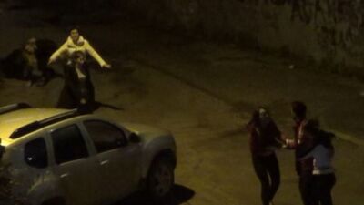 Yer: Adana, gece yarısı... Kızlı erkekli sokak kavgası!
