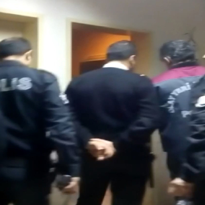 17 yaşındaki çocuk karın ağrısı şikâyetiyle hastaneye gitti... Çığlığa koşanlar şoke oldu