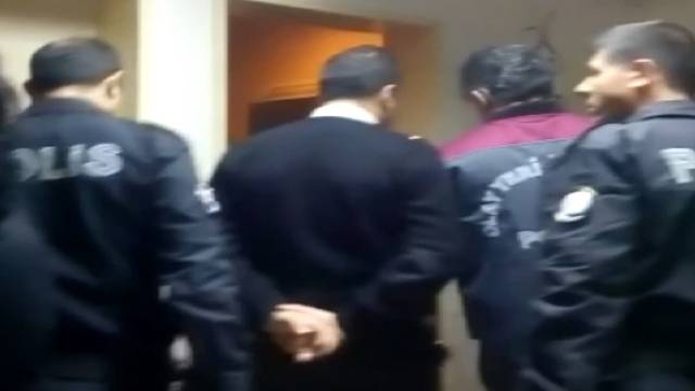 17 yaşındaki çocuk karın ağrısı şikâyetiyle hastaneye gitti... Çığlığa koşanlar şoke oldu