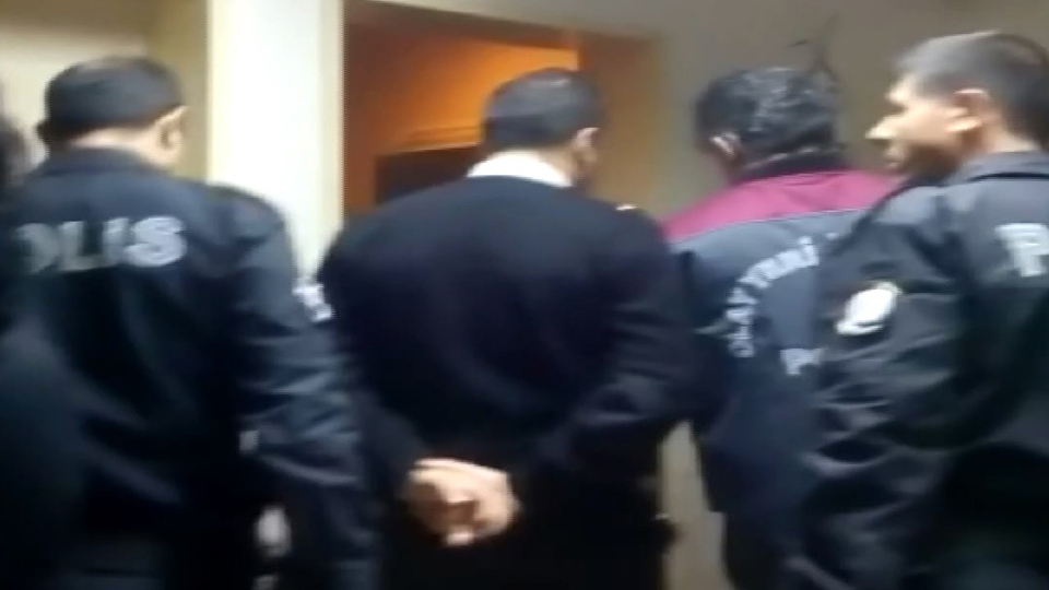 17 yaşındaki çocuk karın ağrısı şikâyetiyle hastaneye gitti... Çığlığa koşanlar şoke oldu