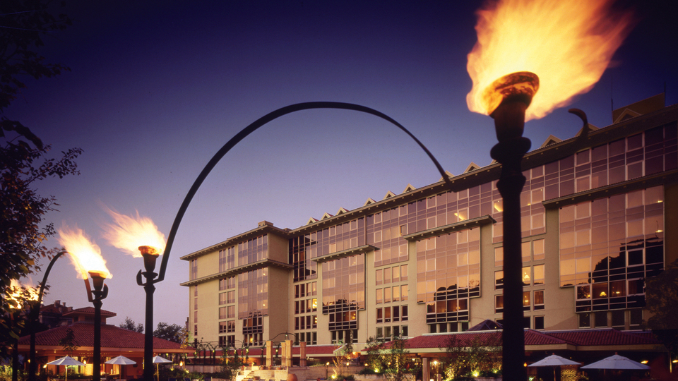 Doğuş Holding, Grand Hyatt için El Maktum ile masada iddiası