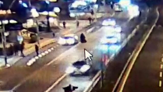 Taksiciye parayı uzatınca her şey ortaya çıktı