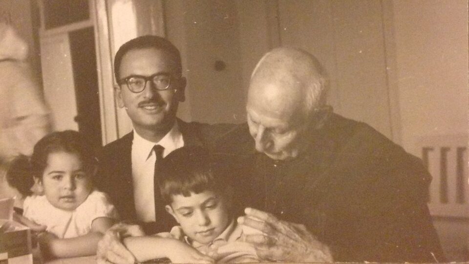 İngiltere ve ABD'nin darbeyle devirdiği İran Başbakanı Musaddık'ın torunu dedesini anlattı: Mirası hala ilham veriyor