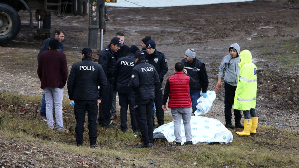 4 saat sonra çıkarıldı! Yakınları gözyaşlarına boğuldu