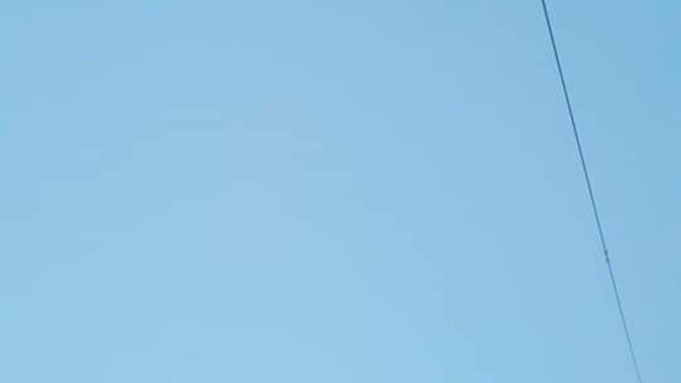 Tren iş makinesine çarptı: 1 kişi hayatını kaybetti