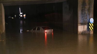 Adana'da etkili sağanak