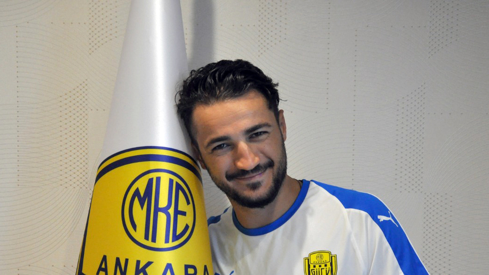 Erdem Şen Chaves'e transfer oldu