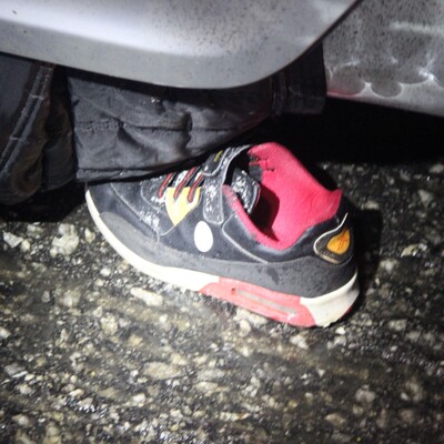 Buzlanan yolda feci kaza!