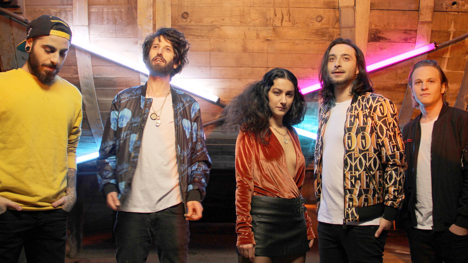 Gelini Öpebilirsin 'Pardon' ile geri döndü