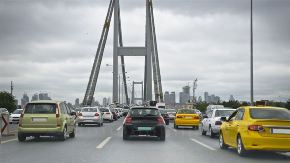İstanbul'daki köprülerden geçecek araçlara videolu rota