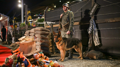 Nazi toplama kamplı gala