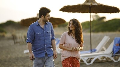 Git Başımdan filmi oyuncuları kimler?