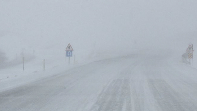 Kar ve tipi nedeniyle 90 karayolu ulaşıma kapalı