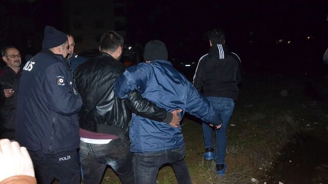 İntihara teşebbüs eden şahsı polis vazgeçirdi