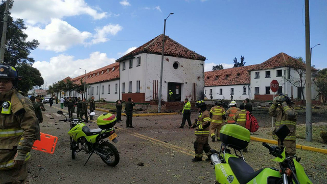 Kolombiya'da polis akademisine bombalı saldırı: 21 ölü!